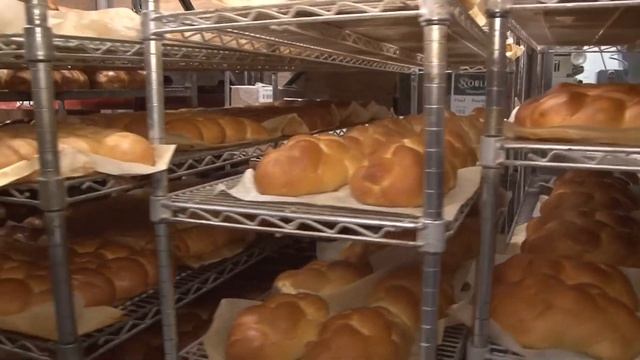 Bread & Circuses Salsa Grill смотреть онлайн