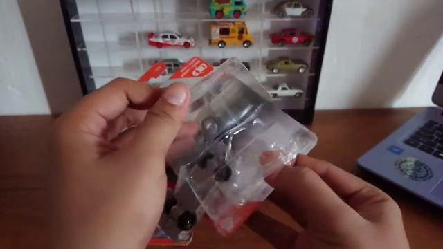 DIECAST CAKEP DARI MATCHBOX SERIES. WAJIB PUNYA. MATCHBOX LAND ROVER DEFENDER DAN BUICK RIVIERA смотреть онлайн