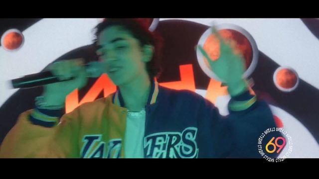 Поменялись хитами: Amirchik - Внеорбитные