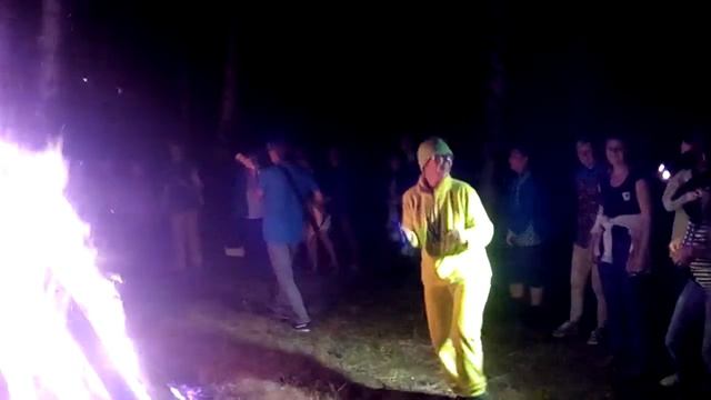 На фестивале "Август на Волге". Песни у костра смотреть онлайн