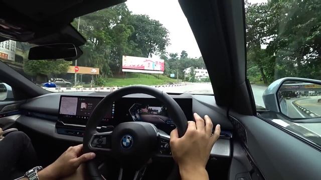 In depth review with BMW's new 5 Series or i5 or whatever смотреть онлайн