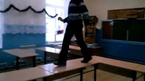 Как надо ходить по партам