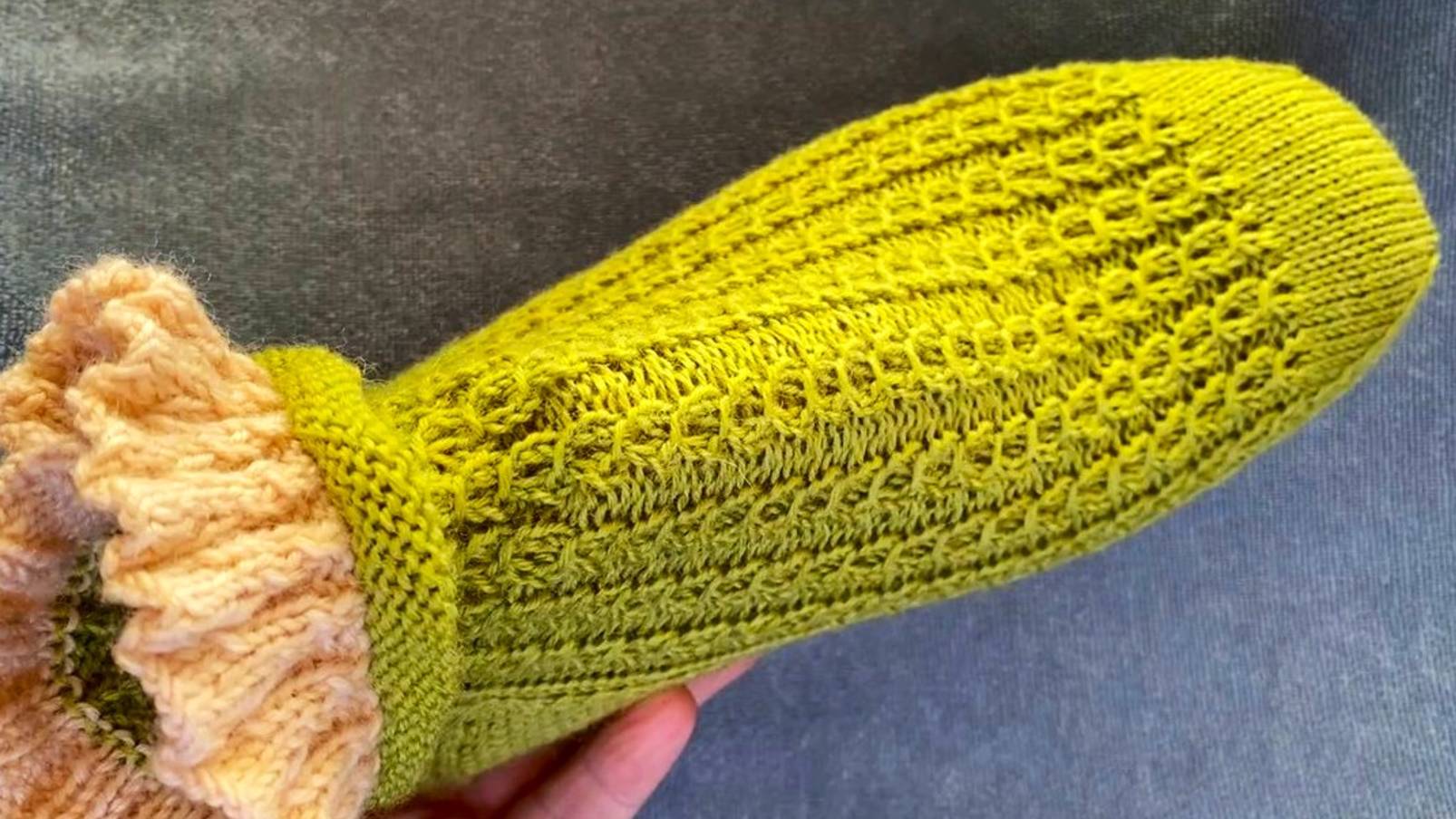 ЖЕНСКИЕ НОСОЧКИ С РЮШЕЙ УЗОР ЗАМОЧЕК смотреть онлайн