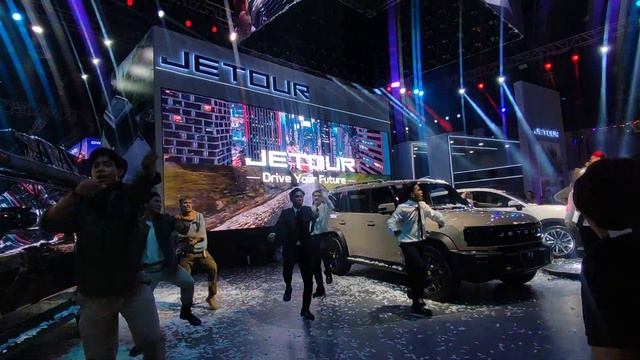 Jetour PH Pres. Miguelito Jose gives a lineup of new cars and congratulates Tito Sotto. смотреть онлайн