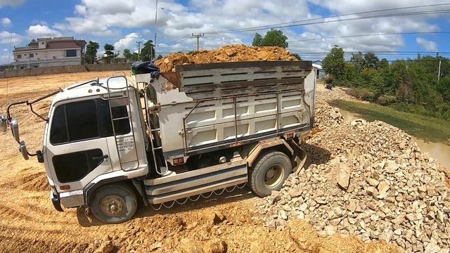 Large landfill project, small land truck 5 tons and Bulldozer Komatsu D-51-px Push the ground part9 смотреть онлайн