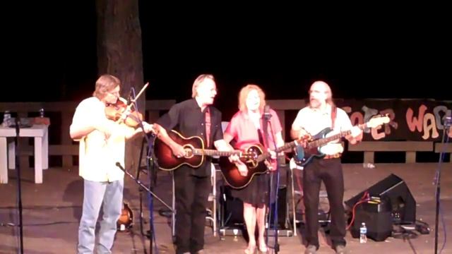 Green Summertime - Robin & Linda Williams and Their Fine Group смотреть онлайн