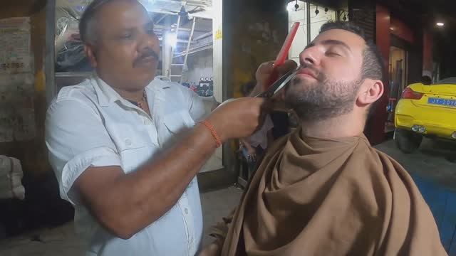 35 руб. Бритье и массаж головы в индийском уличном парикмахерском салоне смотреть онлайн