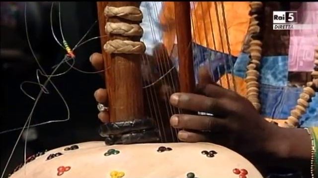 Tughel - Music and Lyrics Evandro Cesar Dos Reis and Kaw Dialy Mady Sissoko смотреть онлайн