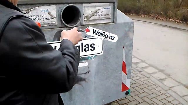 Мусорные баки для стекла смотреть онлайн