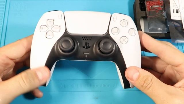 PS5 Dualsense RISE 2.0 kit from eXtremeRate. смотреть онлайн