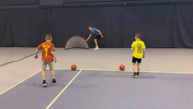 Fussball im Multisport Kinder Camp Basel ┃ #KinderBasel смотреть онлайн