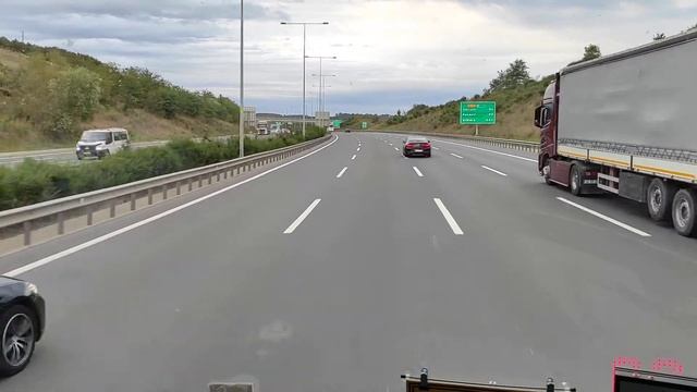 Я могу смотреть на это бесконечно! Обожаю ровные турецкие дороги смотреть онлайн