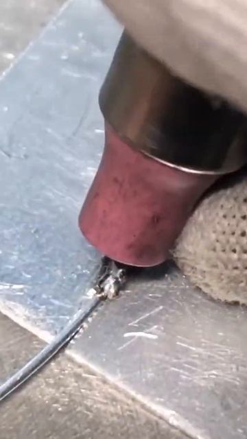 1 0 The aluminum plate is welded without welding wire and welding wire, without deformation смотреть онлайн