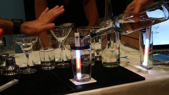 MixStik assistente smart per cocktail | Anteprima HDblog.it смотреть онлайн