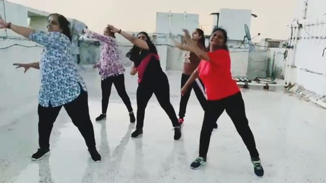 Zumba Dance | World Yoga Day | Neighbours' Squad Group смотреть онлайн