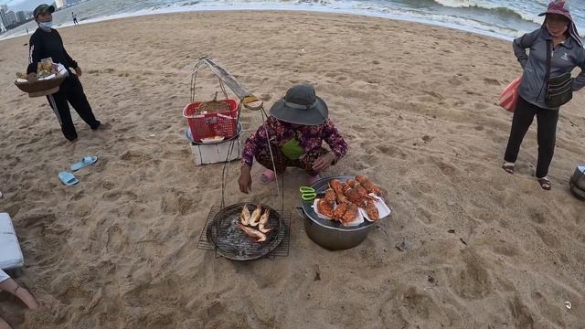 Вьетнамские каникулы: четвертая часть. Первая экскурсия, местный пляж, ресторан, ночной рынок смотреть онлайн