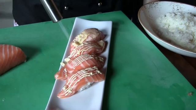 Me Geisha Sushi Bar смотреть онлайн