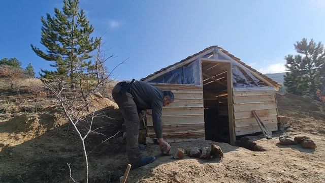 Wooden House, Bushcraft Survival Dugout Shelter, Tiny House, Off Grid Log Cabin, Fireplace смотреть онлайн