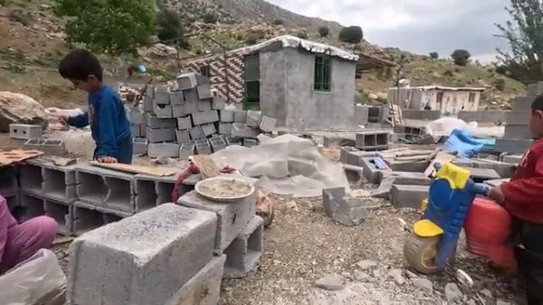 15.05.2024 Строит Кухню На открытом воздухе, Воспитывая Своего Новорожденного