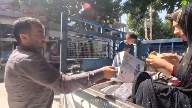 07.06.2024 Мать-одиночка и ее дети наслаждаются Электрическим вентилятором на Своей Ферме смотреть онлайн