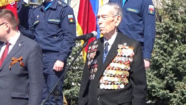 Митинг на пл. Мерецкова г.Тихвин 9 мая 2018 г смотреть онлайн