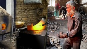 Топоры изготавливаются На заводе С Использованием Отличной Техники.