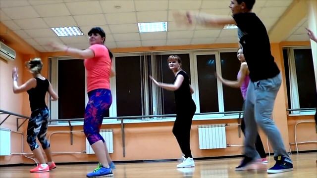 Zumba Fitness - Tu Me Quemas смотреть онлайн