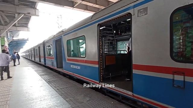 Mumbai Local WR AC EMU Train At Western Line Andheri Station #railwaylines #mumbaitrains
