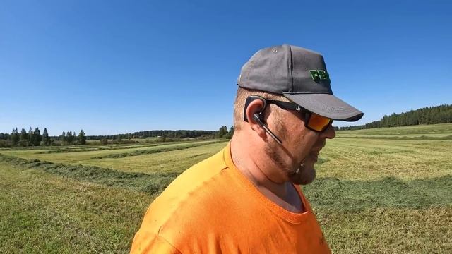 Rehunkorjuuketju työssä. Uusi silppuri | claas jaguar 950 | Fendt | Newholland | Valtra смотреть онлайн