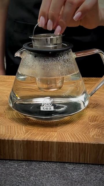 Летний холодный чай с клубникой с заварочном чайнике Fast tea от Vitax смотреть онлайн
