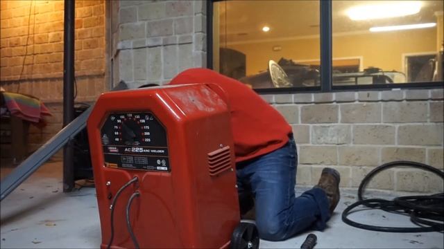 INSTALLING WHEELS TO MY LINCOLN AC 225 ARC WELDER. K761 kit BEST ARC WELDER FOR BEGINNERS смотреть онлайн