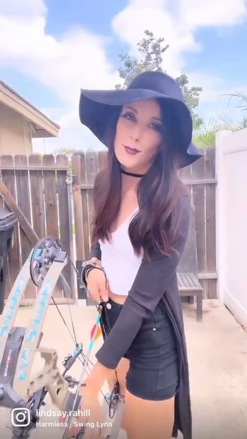 Witchy vibes 🧙♀️#archery #compoundbow #archerypractice смотреть онлайн