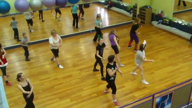 Mentyukova Anna Zumba НГ 2014 смотреть онлайн
