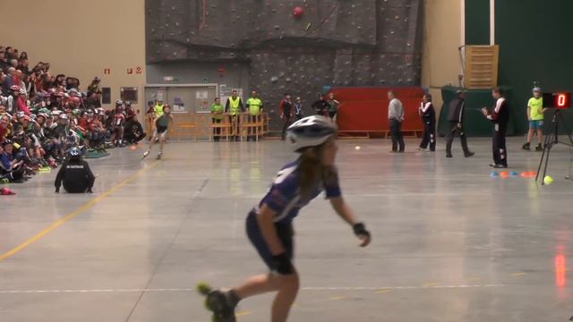 Patinaje Ansoain indoor relevos alevín masculino 13/02/ 2016 смотреть онлайн