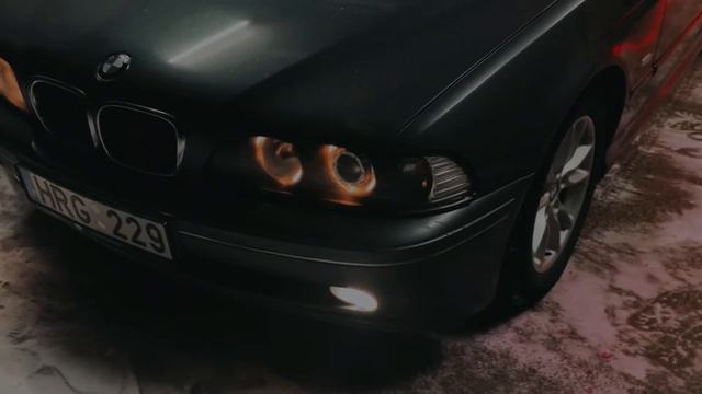 BMW e39 ADVERTISING Lithuanian Night streets, Towns & drive through Vilnius town смотреть онлайн