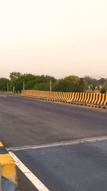 #trending #youtubeshorts #shortsvideo #truck #indianarmy #travel #viral смотреть онлайн
