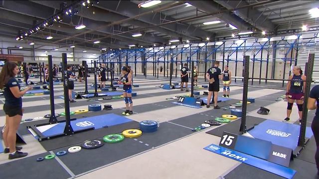The CrossFit Games - Masters 50-60+ 2RM Front Squat смотреть онлайн