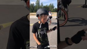 Обзор скейт парка и памп трека в Металлострое