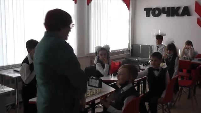 Репортаж "День космонавтики в центре Точка роста" смотреть онлайн