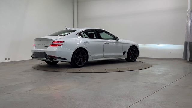 PT672 2022 Genesis G70 3.3T Sport смотреть онлайн