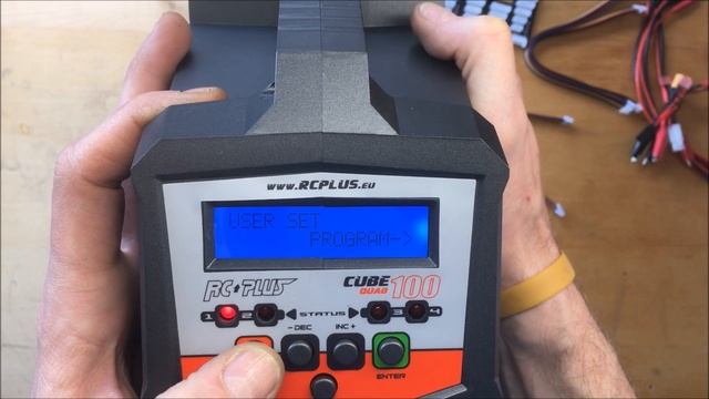 lipoladegerät RC-PLUS Cube 4x100 Watt Quadlader (FULL HD) смотреть онлайн