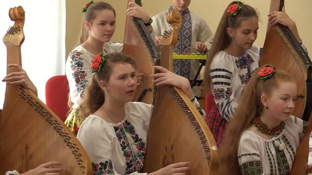 Ніч яка місячна смотреть онлайн