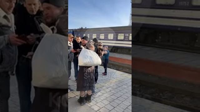 Попытка принудительной моГилизации на вокзале в Хмельницкой области смотреть онлайн