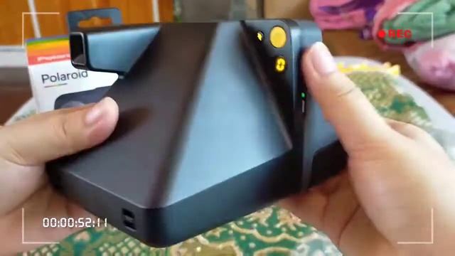 Unboxing: POLAROID NOW Autofocus i-Type Instant Camera смотреть онлайн