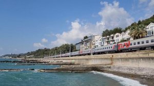 похудел на днях! 2ЭС4К-129 с поездом №13 Саратов-Адлер