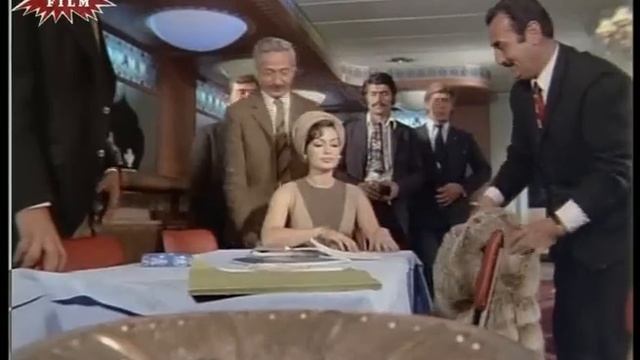 Melek Mi Şeytan Mı? ( 1971) - Türkan Şoray & Tarık Akan