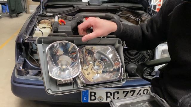 Mercedes Benz W124-Streuscheiben//Scheinwerfer Reparatur [Riese erklärt #009] смотреть онлайн