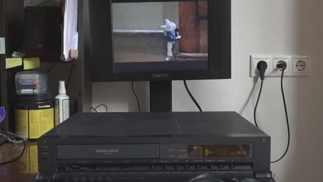 Видеомагнитофон Panasonic NV - Hs 800 Ee