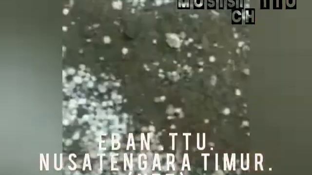 Lebatnya hujan es di EBAN,Kab.TTU.NTT смотреть онлайн