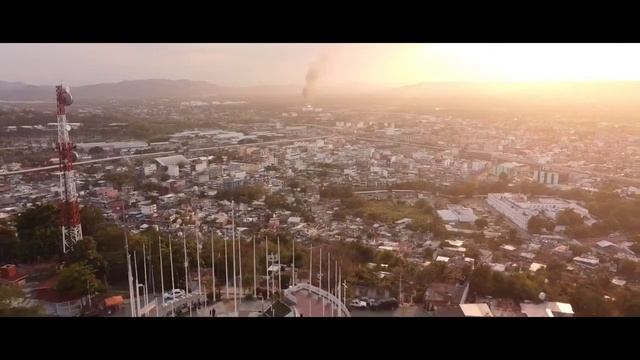 Los chikos raros - Level (VIDEO OFICIAL) смотреть онлайн
